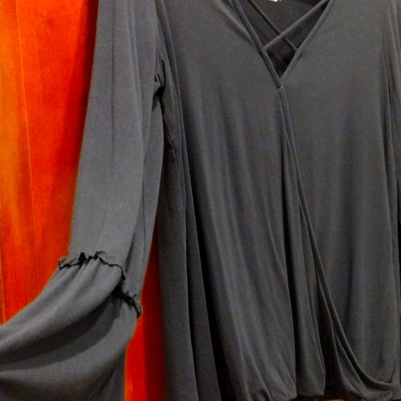 American Eagle Outfitters top - Picture 2 of 4